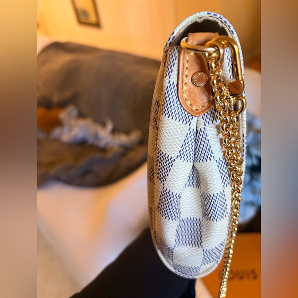 Louis Vuitton Damier Azur Favorite MM - Picture 7 of 16